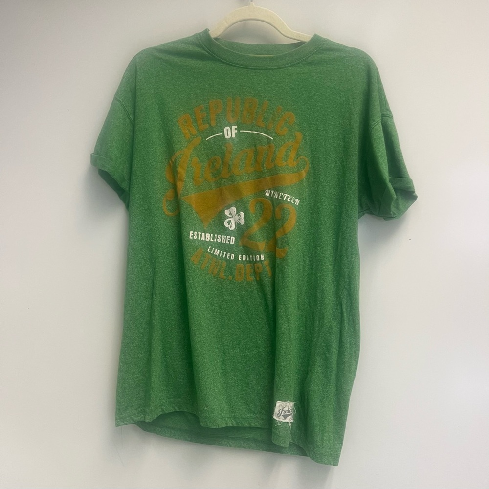 Republic of Ireland Green T-Shirt Men’s Size Large